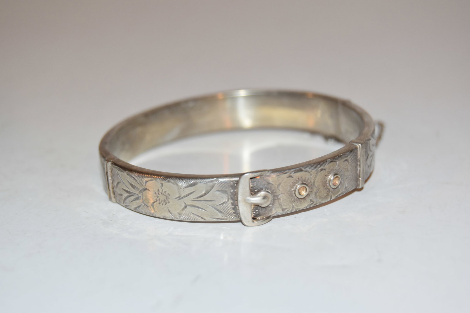 JS 925 Sterling Silver Vintage Etched Floral Pattern Bangle Bracelet 7.5" (1 of 4)