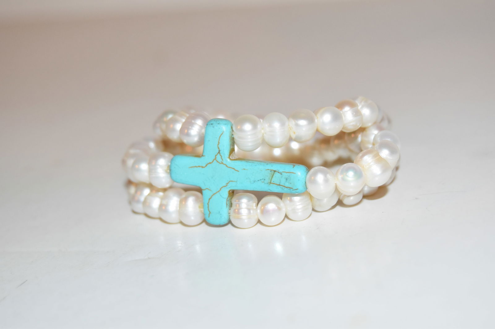 vintage beaded pearl Turquoise color stretch cross Bracelet (1 of 3)