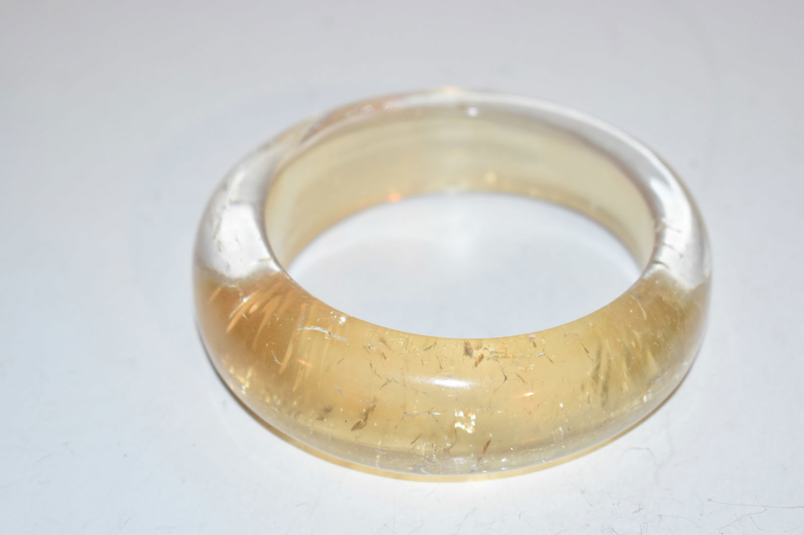 vintage clear lucite bangle bracelet 8" (1 of 3)