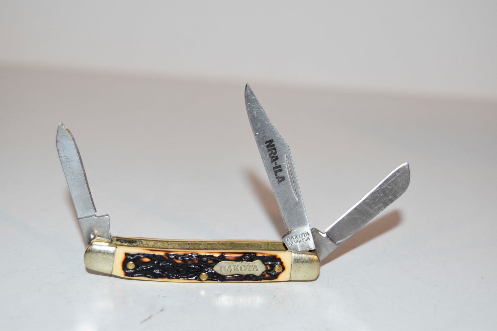 Dakota Nra Ila Small Stockman Folding Pocket Knife (1 of 4)