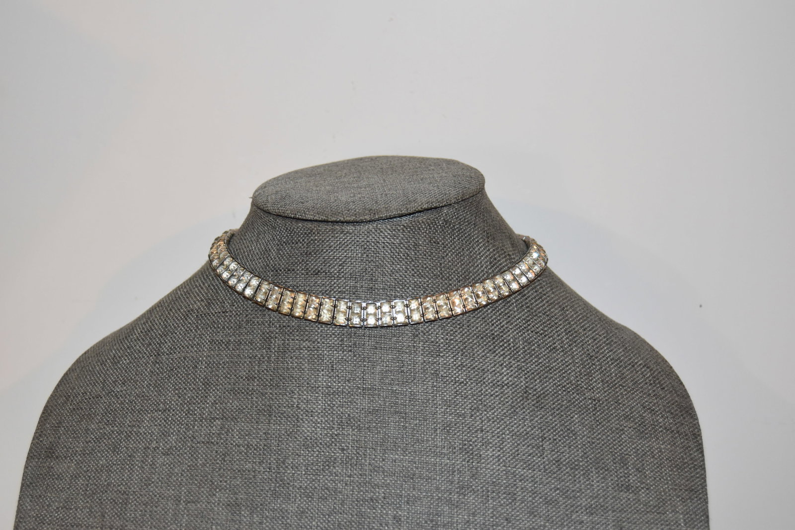 Vintage rhinestone choker Necklace Pendant 12": Vintage rhinestone choker Necklace Pendant 12" Please view all photos as they are part of the description and condition of this Item, Feel free to contact me with questions or picture requests! Used I