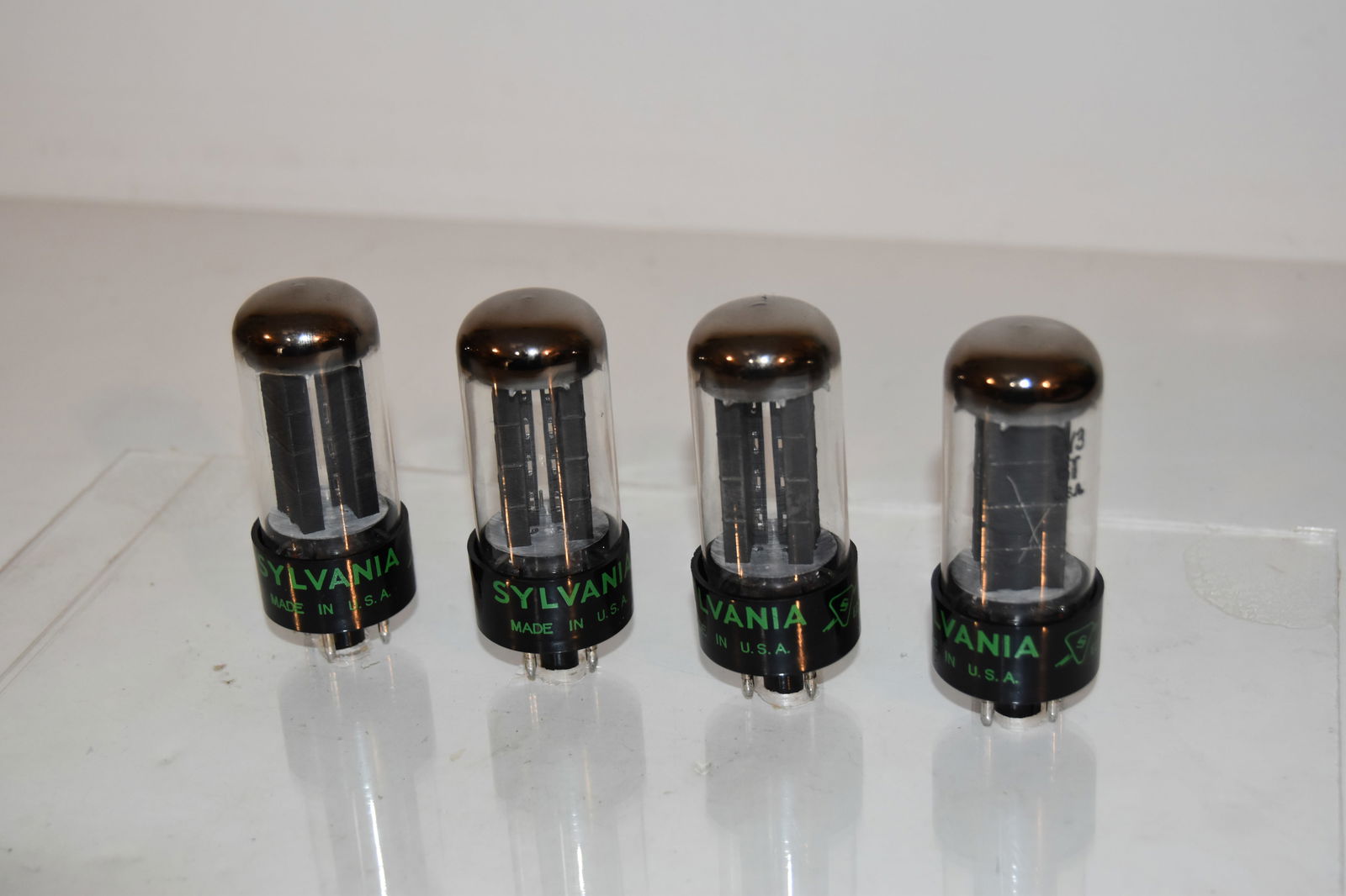 4 Sylvania 5Y3GT Matching Vacuum Tubes tested (1 of 4)