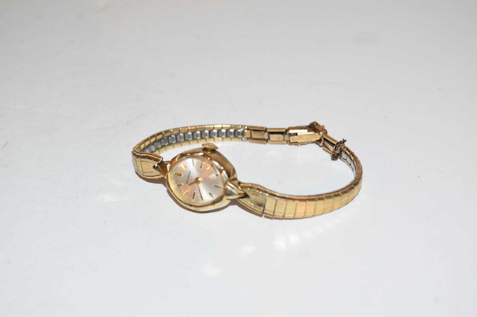 Vintage Wittnauer 10k Gold Filled Ladies Wristwatch Watch works great!!!: Vintage Wittnauer 10k Gold Filled Ladies Wristwatch Watch works great!!! Please view all photos as they are part of the description and condition of this Item, Feel free to contact me with questions o