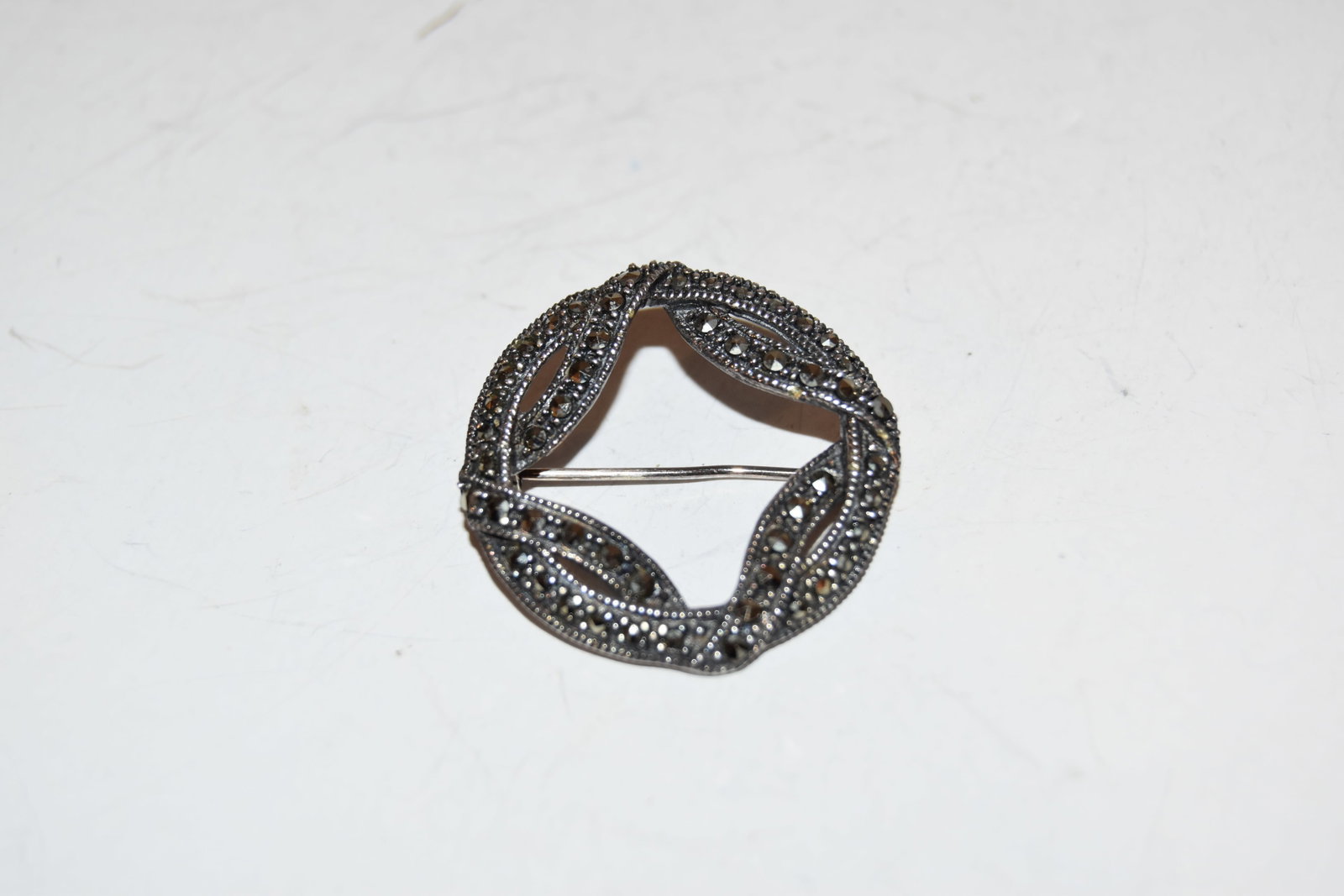 Vintage Sterling Silver marcasite whreath Brooch: Vintage Sterling Silver marcasite whreath Brooch pendant necklace Please view all photos as they are part of the description and condition of this Item, Feel free to contact me with questions or pictu