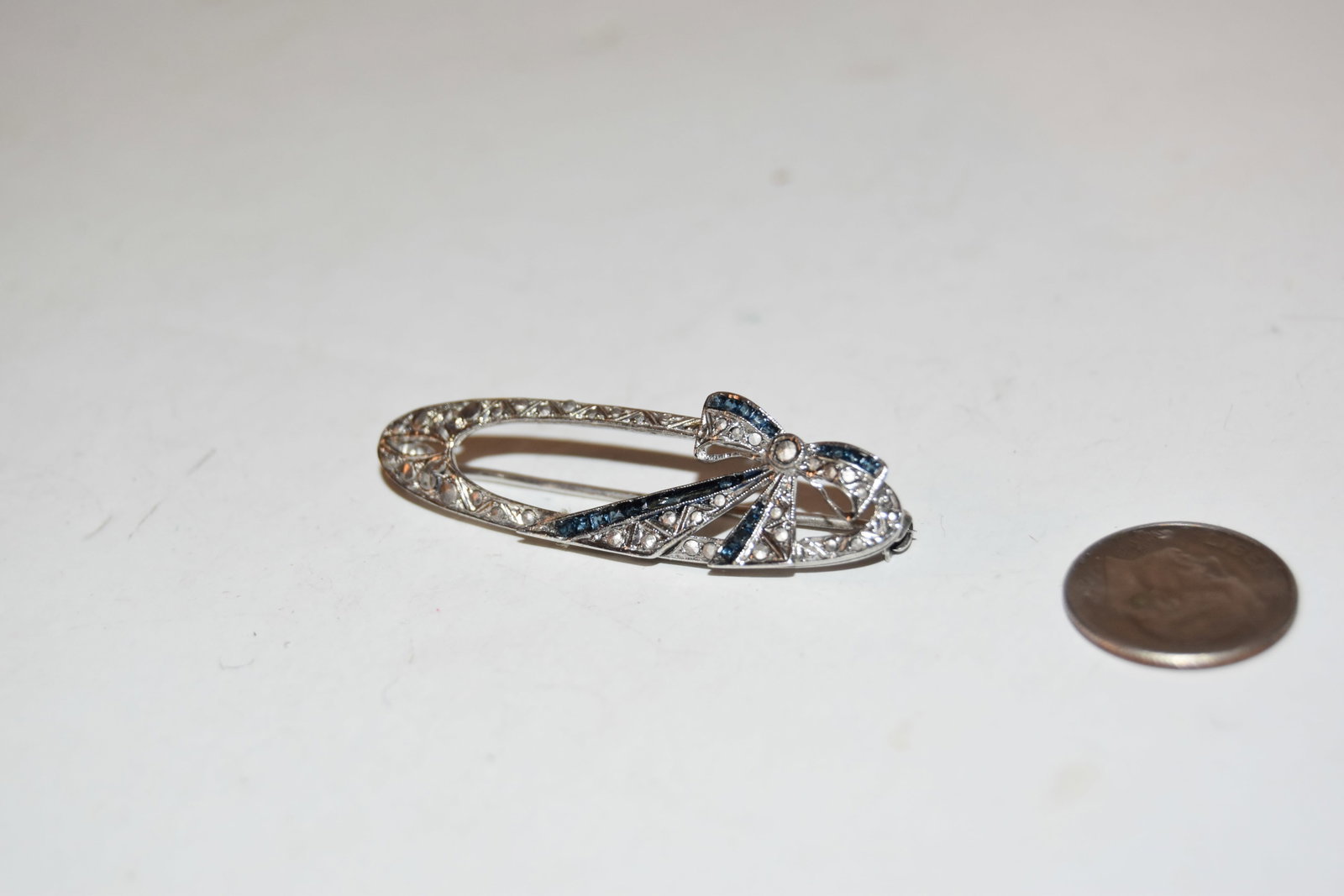 vintage Sterling Silver marcasite Brooch: vintage Sterling Silver marcasite Brooch Please view all photos as they are part of the description and condition of this Item, Feel free to contact me with questions or picture requests! Used Item AS