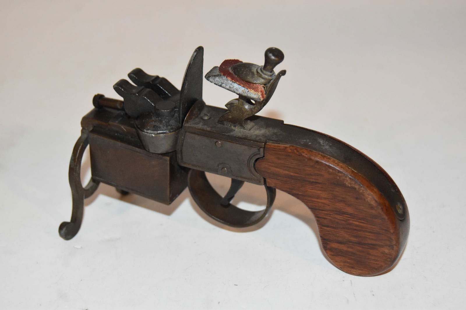 Vintage Dunhill Tinder Pistol Lghter Tabletop Flintlock Working some chipping: Vintage Dunhill Tinder Pistol Lghter Tabletop Flintlock Working some chipping Please view all photos as they are part of the description and condition of this Item, Feel free to contact me with questi
