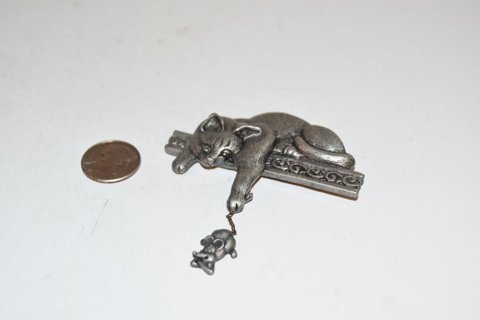 Vintage Signed JJ Cat & Mouse Brooch Pin (1 of 3)