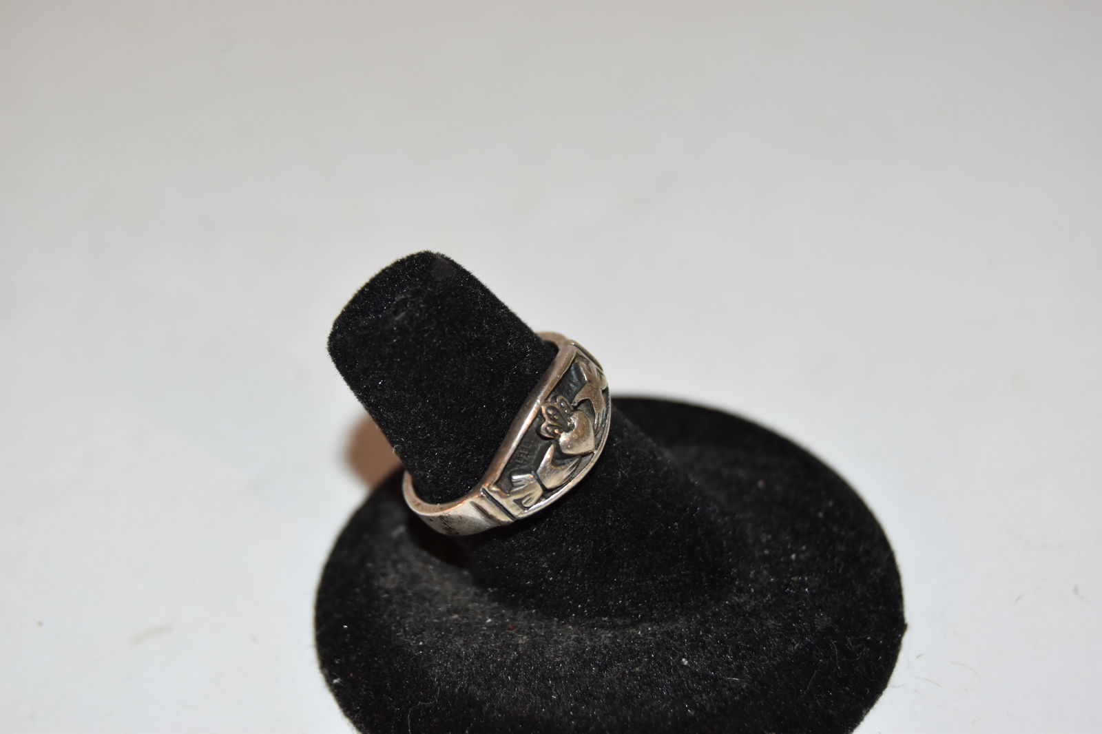 claddagh ring sterling silver vintage sz 6.5 (1 of 4)