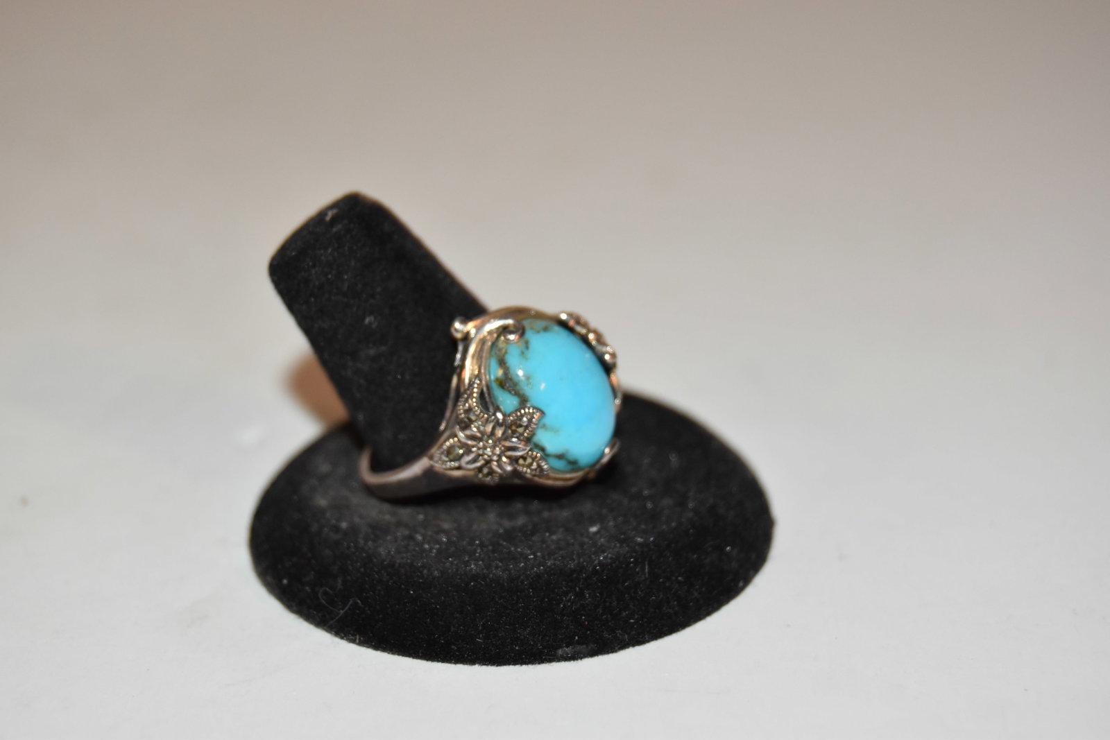 vintage sterling silver turquoise marcasite ring sz 10: vintage sterling silver turquoise marcasite ring sz 10 Please view all photos as they are part of the description and condition of this Item, Feel free to contact me with questions or picture requests