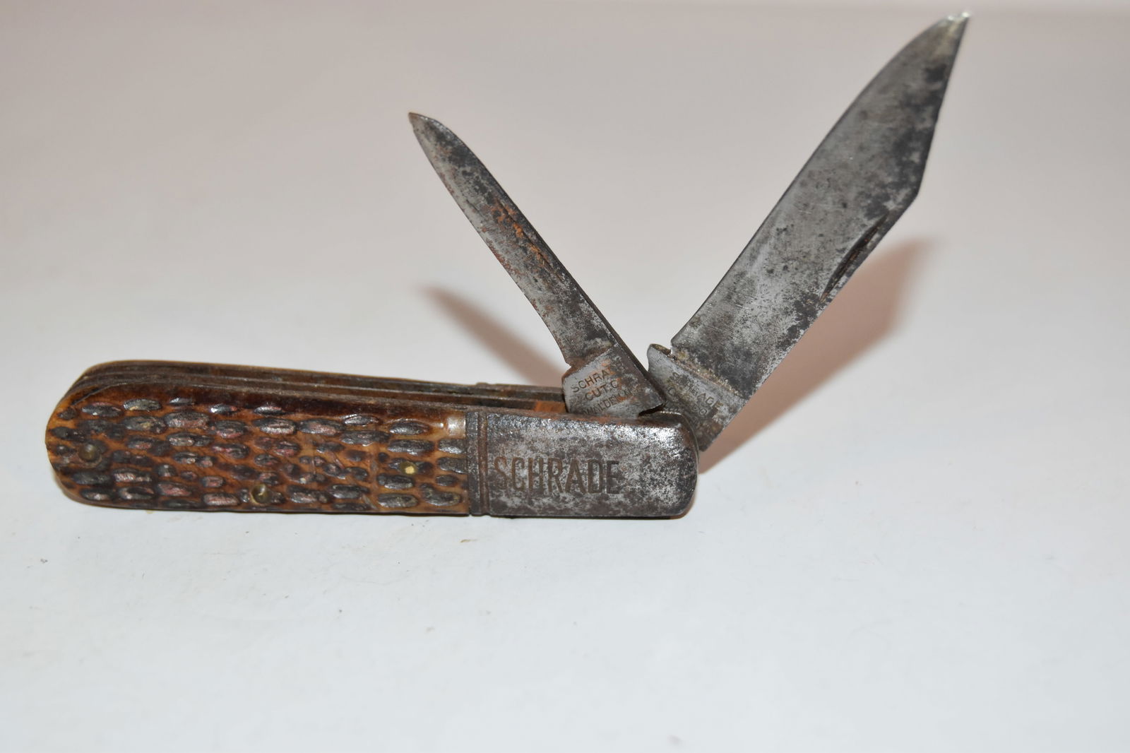 Vintage Walden Knife Co. Bone Handle barlow Knife Early Schrade: Vintage Walden Knife Co. Bone Handle barlow Knife Early Schrade Please view all photos as they are part of the description and condition of this Item, Feel free to contact me with questions or picture