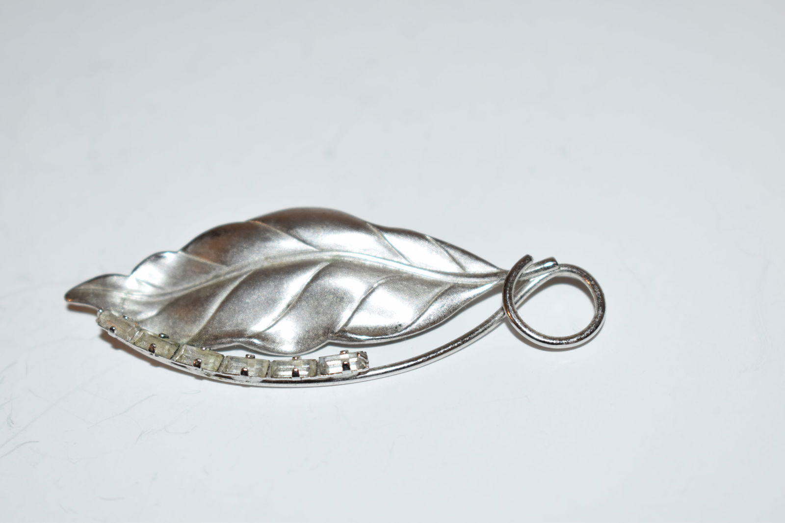 Vintage Sterling Silver leaf Brooch (1 of 4)