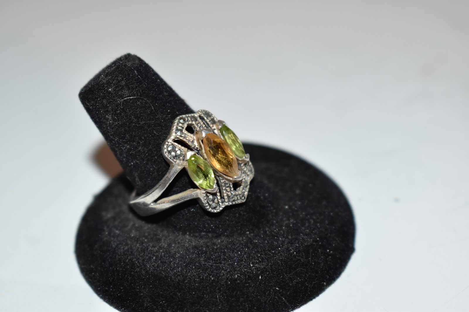 Vintage Sterling Silver gem stone Ring sz 9 (1 of 4)