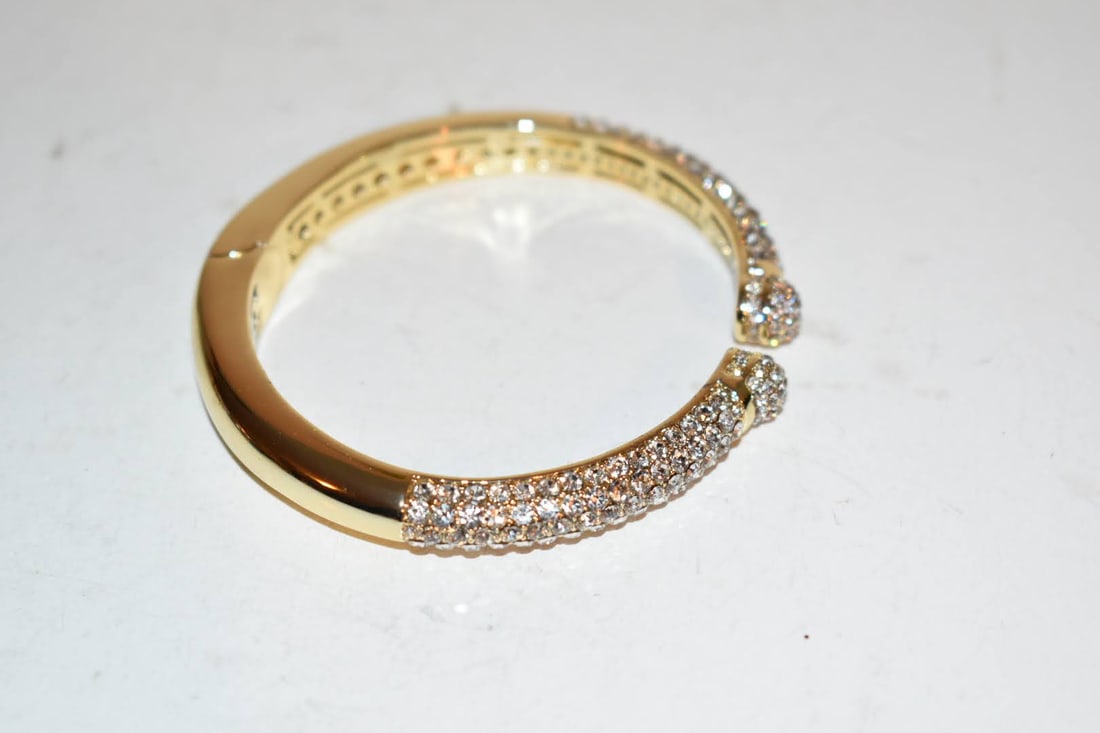 Vintage goldtone rhinestone hinged Bracelet (1 of 3)