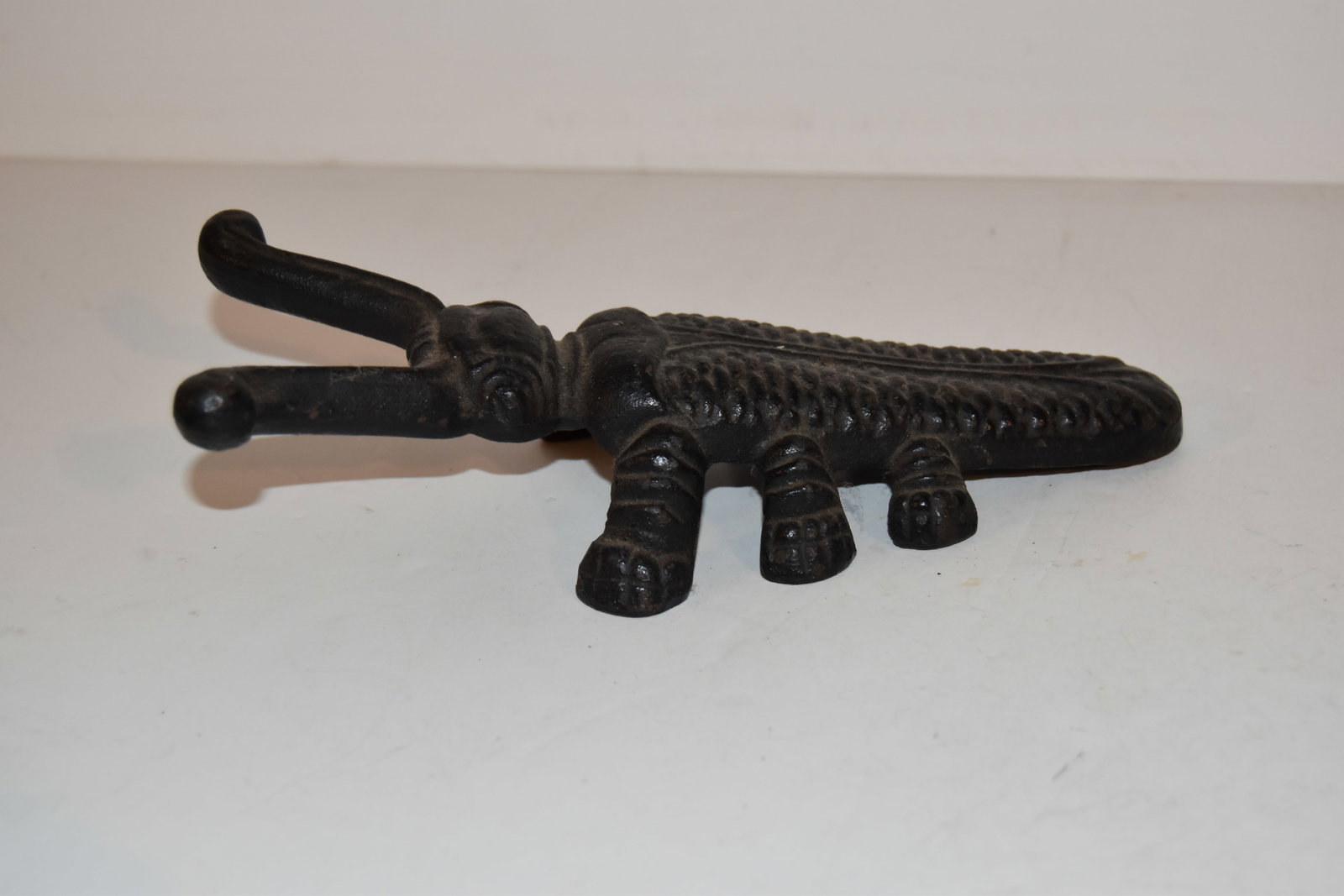 Vintage Cast Iron Beetle Insect Bug Solid Metal Door Stop 10": Vintage Cast Iron Beetle Insect Bug Solid Metal Door Stop 10" Please view all photos as they are part of the description and condition of this Item, Feel free to contact me with questions or picture r