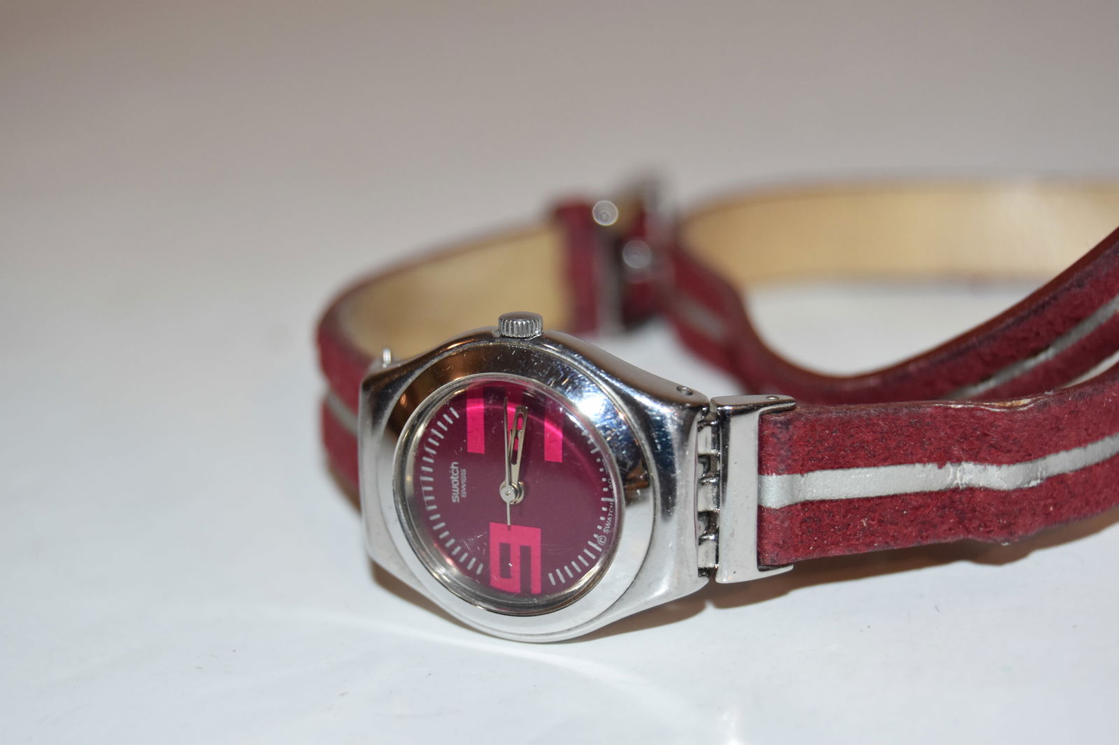 Vintage swatch watch AG 2003 working great!!! Long band: Vintage swatch watch AG 2003 working great!!! Long band Please view all photos as they are part of the description and condition of this Item, Feel free to contact me with questions or picture request