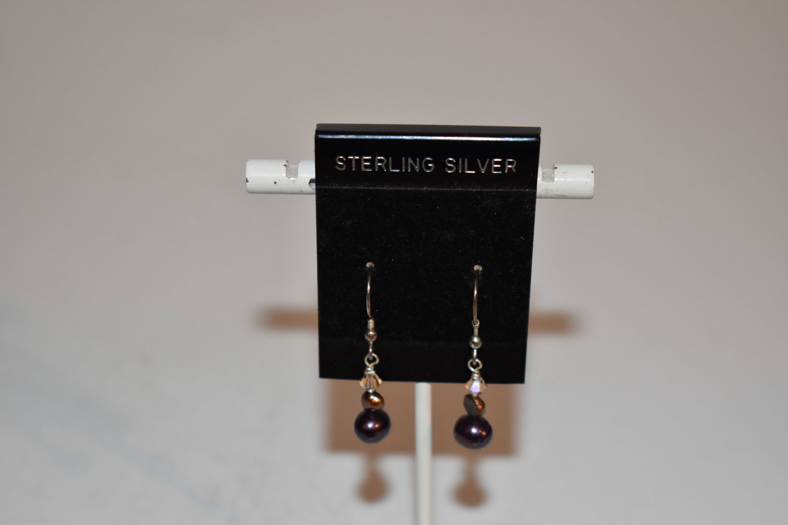 vintage sterling silver Swarovski earrings: vintage sterling silver Swarovski earrings Please view all photos as they are part of the description and condition of this Item, Feel free to contact me with questions or picture requests! Used Item 