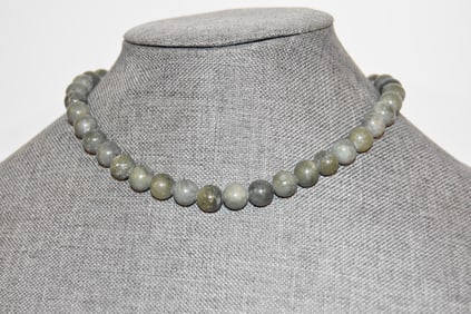 Vintage Nephrite beaded Necklace