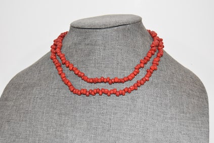 Vintage red beaded Necklace