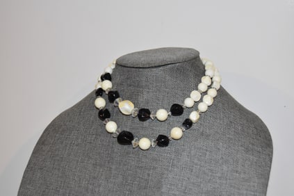 Vintage Beaded white black Necklace