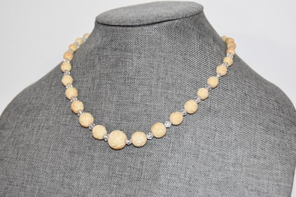 Vintage white Beaded Necklace