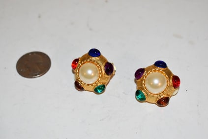 Vintage goldtone pearl Earrings