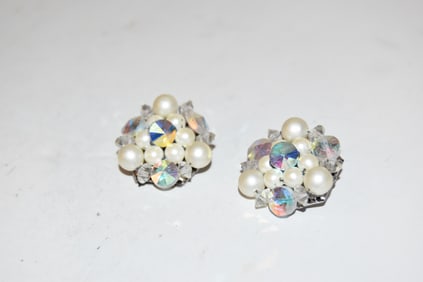Vintage white beaded japan style Earrings