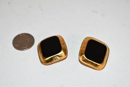 Vintage goldtone black Earrings