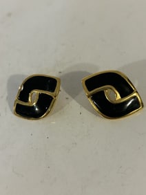 Vintage black enamel Earrings