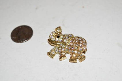 Vintage goldtone elephant Brooch