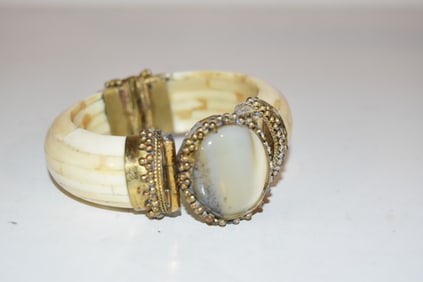 Vintage Antique Bovine Bone/Brass Hinged Bangle Bracelet Pin Closure