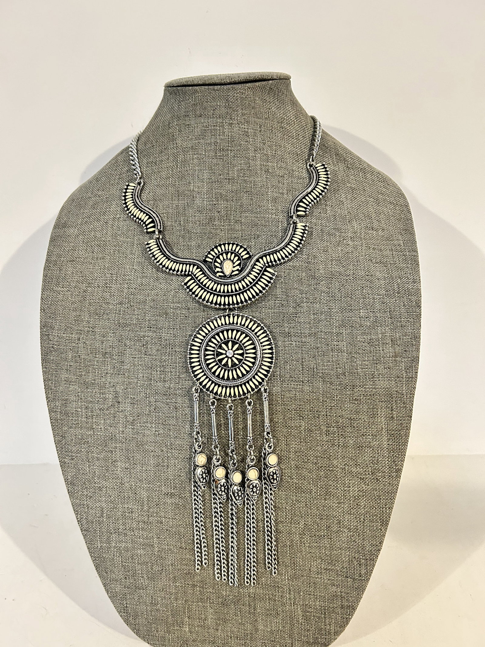 Vintage statement Necklace (1 of 4)
