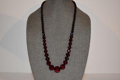 Vintage Old Red Cherry Amber Bakelite Graduated Bead necklace