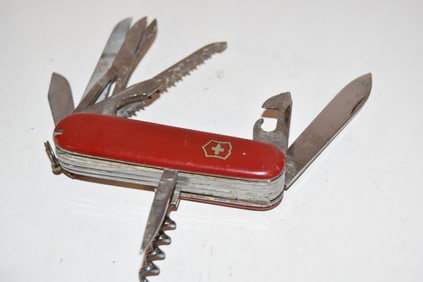 Victorinox Victoria Officier Suisse Knife/Tool-10 Piece Rare. Great Condition