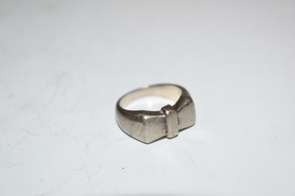 Vintage Sterling Silver modernist Ring Size 6