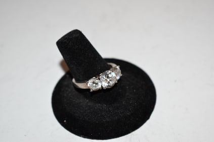 Vintage Sterling Silver rhinestone Ring Size 8
