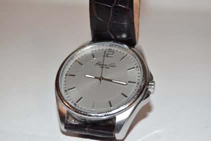 Kenneth Cole Mens Wrist Watch Brown Leather Band Stainless Steel KC5172 works great