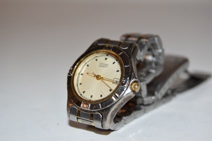 Ladies Watch Citizen #949553 Works great!!!