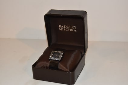 Bella & Rose Costume Jewelry 3 Piece Gift Set Watch Necklace Earrings