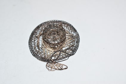 Vintage sterling silver filigree hat shoe Brooch