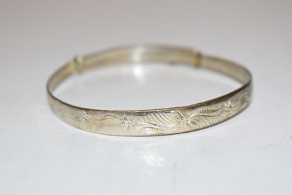 Vintage Sterling Silver carved Bracelet 7"