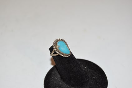 Vintage Sterling Silver Turquoise Ring sz 2.5
