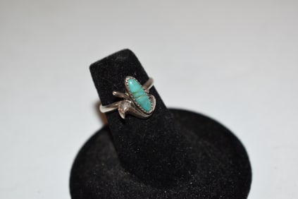 Vintage Sterling Silver Turquoise Ring sz 5