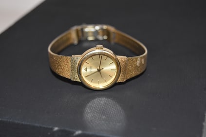 Seiko Ladies Dress Watch 2B31-0020 Vintage Quartz Gold Tone Bracelet works