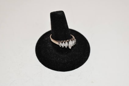 Vintage Sterling Silver Rhinestone Ring sz 10