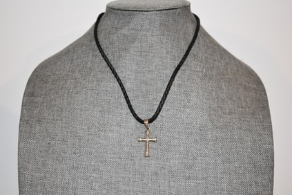 Vintage Sterling Silver cross pendant leather Necklace 17"