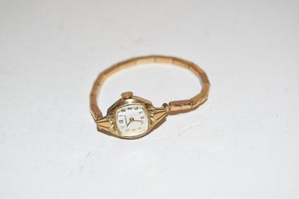 Vintage Ladies Caravelle Watch Mechanical Wind-up works great gold-filled