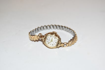 Vintage Lady Sanford 17 Jewels Swiss Movement Watch not working