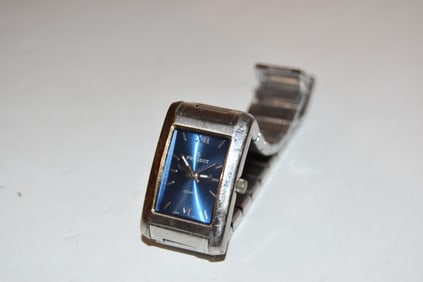 Peugeot Watch Vintage works needs battery