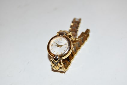 Women's Vintage Caravelle By Bulova Gold Tone Watch works great