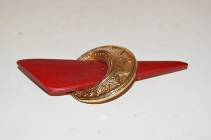 Vintage Brooch 4 1/2"